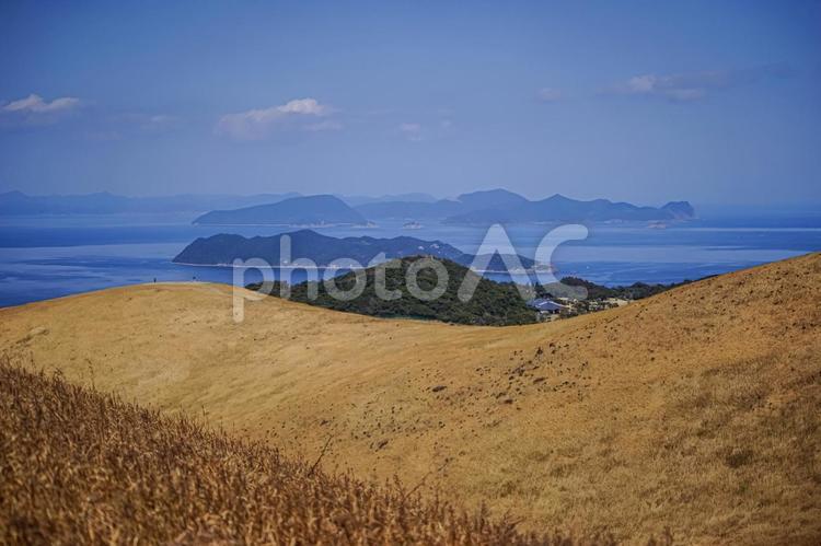 ＜五島の風景＞鬼岳からの眺め 風景,空,海の写真素材