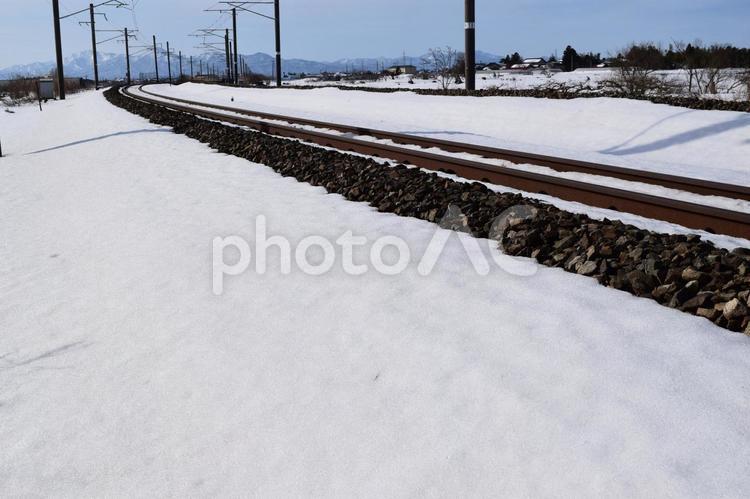雪国の鉄道線路 羽越本線 雪国の鉄道線路 羽越本線 線路,電車線路,鉄道線路の写真素材