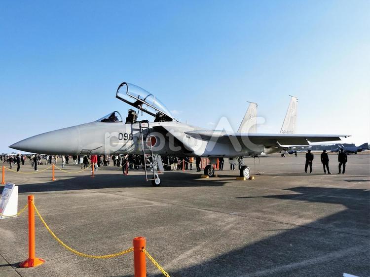 地上展示のF-15戦闘機 自衛隊,航空自衛隊,飛行機の写真素材