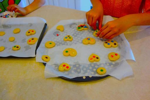 子どもとお菓子作り 6 子どもとお菓子作り 6 手作り,クッキー,クリスマスの写真素材