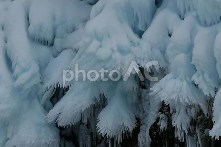 冬のフレペの滝　氷柱 滝,雪,冬の写真素材