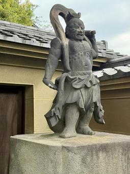 平井聖天 燈明寺 仁王像 平井聖天 燈明寺 仁王像の写真