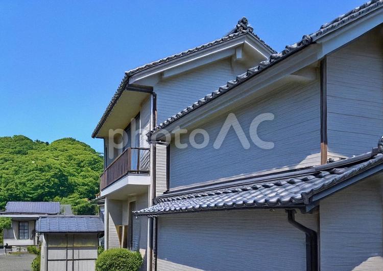 瓦屋根の住宅 2 瓦屋根,屋根,家の写真素材
