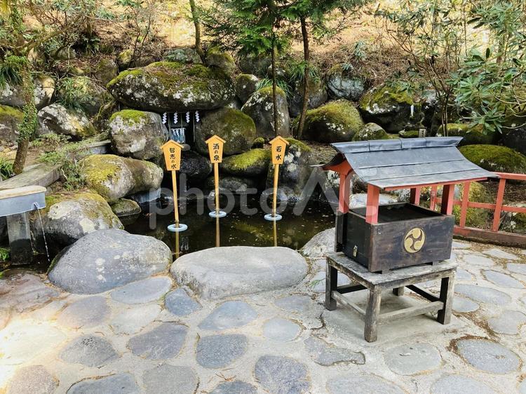 日光二荒山神社　神苑　二荒霊泉 日光二荒山神社,世界遺産,栃木県日光市の写真素材