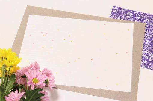 スプレー菊のある和風フレーム 2 スプレー菊のある和風フレーム 2 花,フレーム,スプレー菊の写真素材