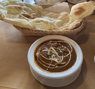 ナンとカレー ナン,カレー,チキンバターカレーの写真素材