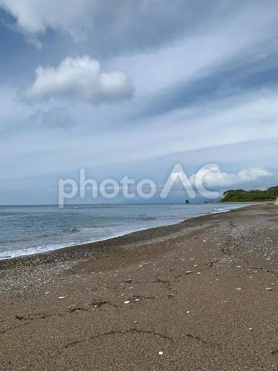 北海道のどこかの砂浜 海,夏空,北海道の写真素材