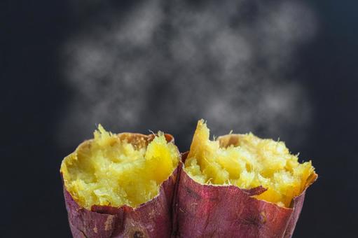 焼き芋(紅はるか) 焼き芋(紅はるか)の写真