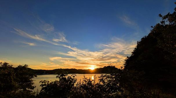 Shining water surface, evening view of the Seto Inland Sea-02, JPG
