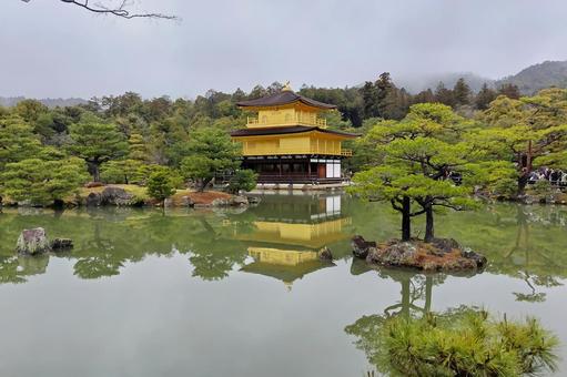 【京都】世界遺産金閣寺 金閣寺,京都,寺社仏閣の写真素材
