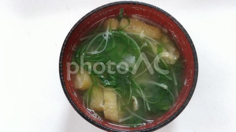 水菜と油揚げの味噌汁 水菜,油揚げ,味噌汁の写真素材