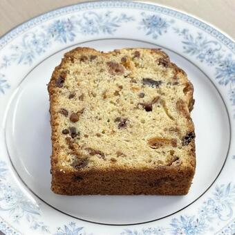 フルーツとナッツのパウンドケーキ パウンドケーキ,ケーキ,ドライフルーツの写真素材