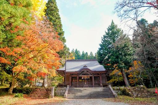 島根・奥出雲の稲田神社と紅葉 島根・奥出雲の稲田神社と紅葉の写真