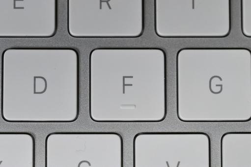 白いキーボードキーのクローズアップ 白いキーボードキーのクローズアップ キーボード,白,アルミの写真素材