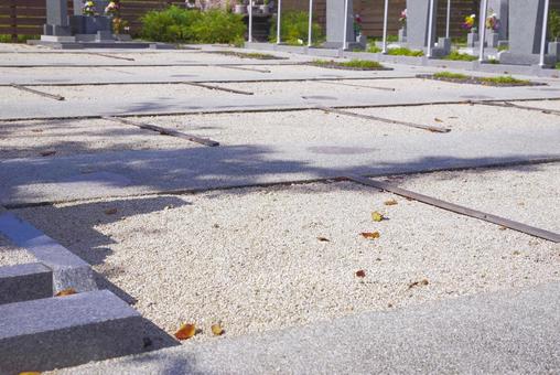 静かな霊園の墓地分譲区画 静かな霊園の墓地分譲区画 お墓,墓地,霊園の写真素材