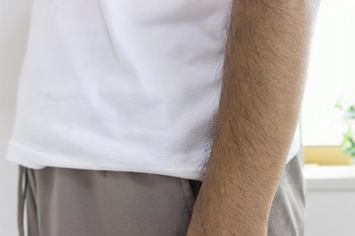 汗をかいた男性の腕(30代、顔無し) 汗をかいた男性の腕(30代、顔無し) 汗,男性,人物の写真素材