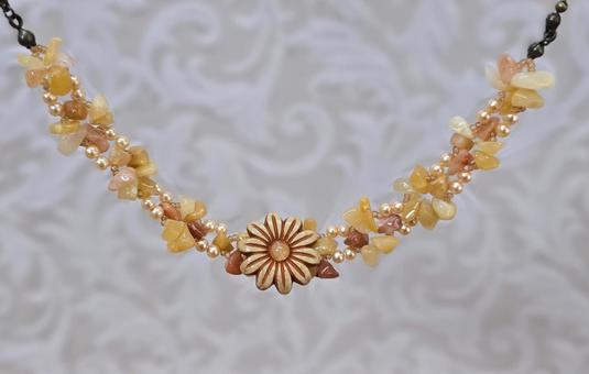 イエローアゲートのネックレス ネックレス,イエローアゲート,天然石の写真素材