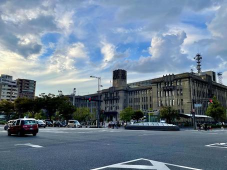秋風の吹く京都市役所本庁舎 秋風の吹く京都市役所本庁舎 京都市,京都市役所,京都の写真素材