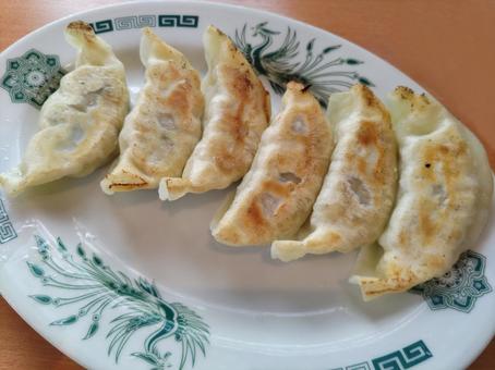 ギョウザ ギョウザ 餃子,焼き餃子,ぎょうざの写真素材