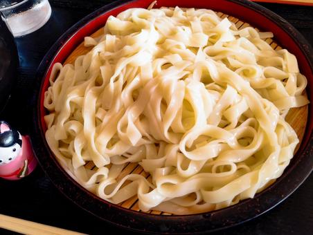 平打ちざるうどん 平打ちざるうどん ざるうどん,きしめん,うどんの写真素材