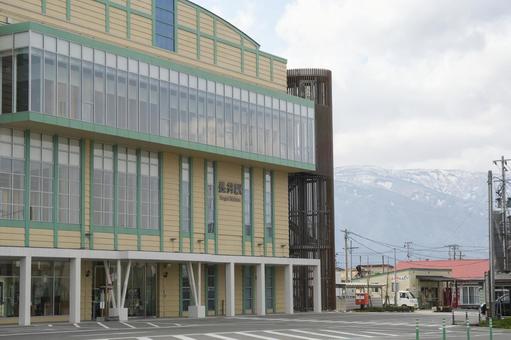 山形鉄道フラワー長井線 長井駅 山形鉄道フラワー長井線 長井駅の写真