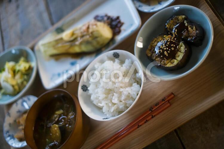 ナス料理いっぱいの定食 焼きナス,和食,ナスの写真素材