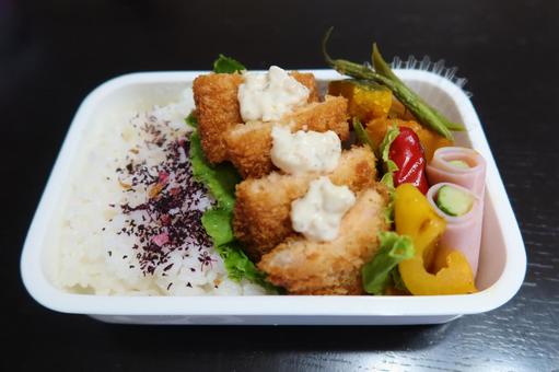Tartar chicken cutlet lunch box, JPG Tartar chicken cutlet lunch box, JPG