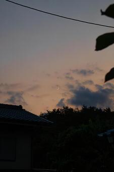 夕暮れの月 月,三日月,夕暮れの写真素材