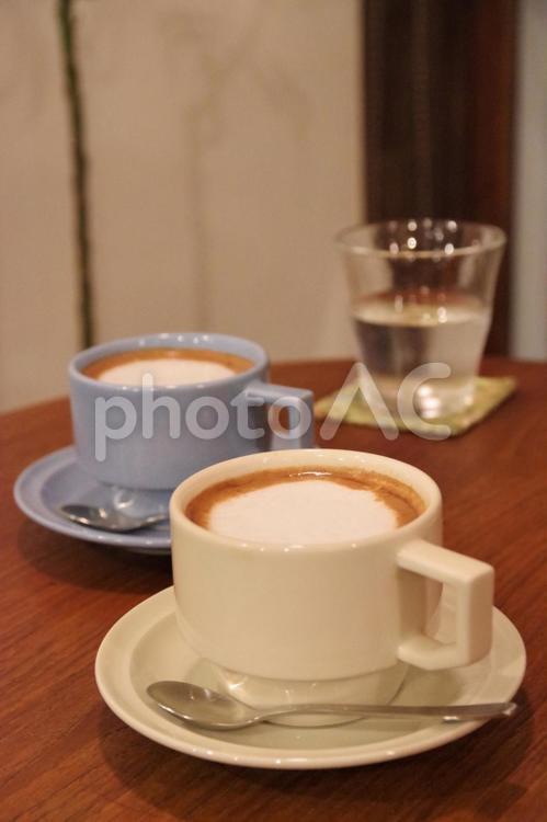 カフェで温かいほっこりした時間を過ごす珈琲 カフェ,珈琲,ほっこりの写真素材