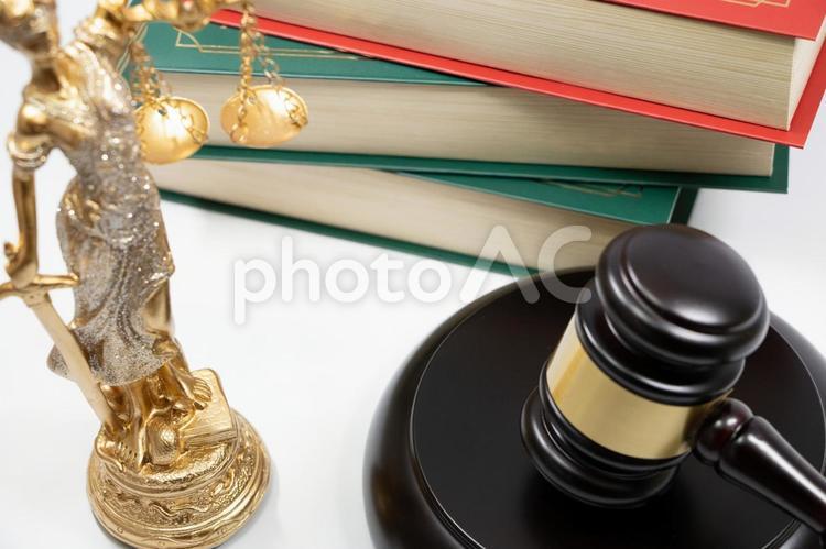 裁判イメージ 正義の女神,裁判,ガベルの写真素材