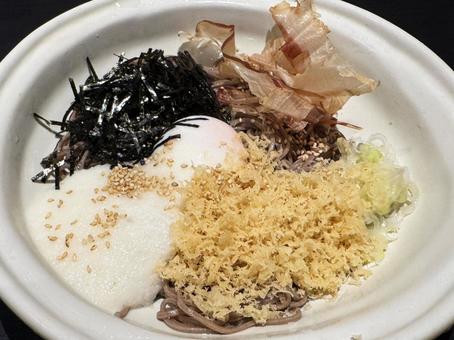 ぶっかけそば ぶっかけそば 冷やし月見山かけそば,ぶっかけそば,蕎麦の写真素材