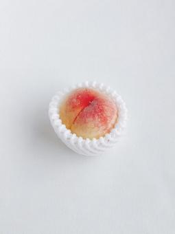 Peach with net (1 piece, vertical), JPG Peach with net (1 piece, vertical), JPG