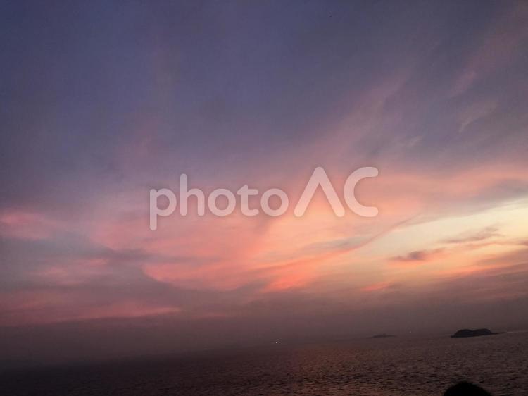 海辺の夕日 日暮れ,暁,風景の写真素材