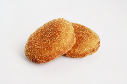 カレーパン二つのアップ カレーパン二つのアップの写真