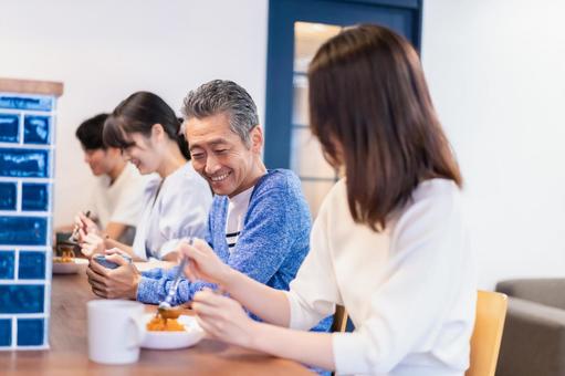 ライフスタイル ライフスタイル お茶,会話,三ツ星の写真素材