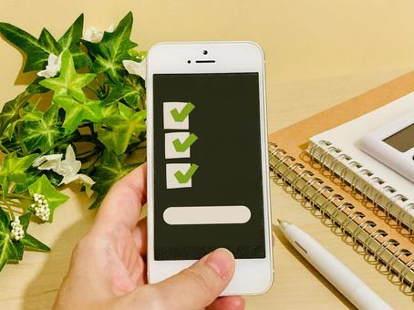 スマートフォン依存症チェック スマートフォン依存症チェック チェック,アンケート,スマホの写真素材