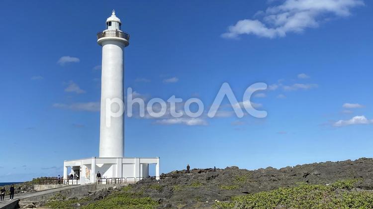 沖縄残波岬灯台 海,波,沖縄の写真素材