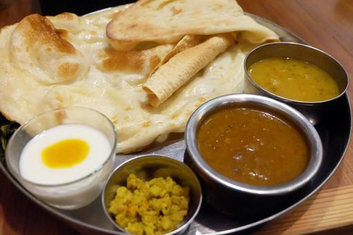 インド・ネパールレストランのカレー ダルバート,インドカレー,ネパールカレーの写真素材