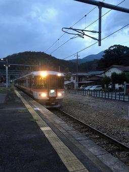 内船駅ホーム 内船駅ホームの写真