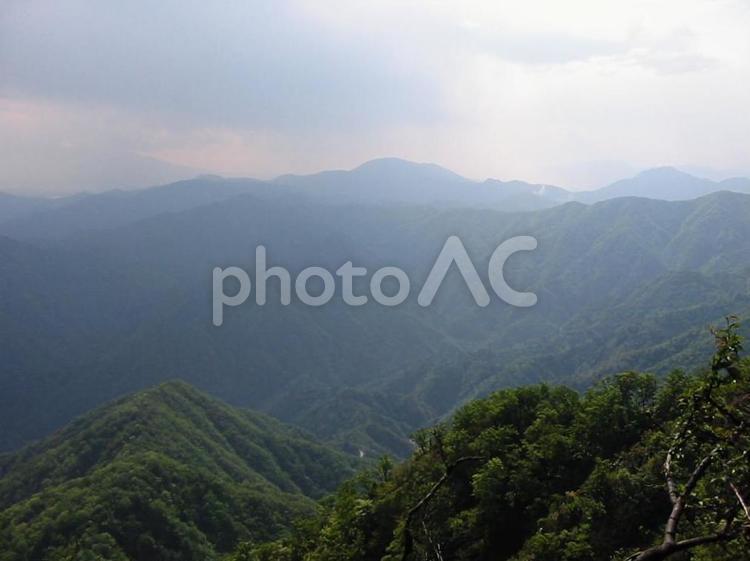 丹沢登山道からの風景 山,登山,風景の写真素材