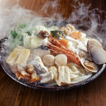 寄せ鍋　うどんすき 寄せ鍋,鍋,鍋料理の写真素材