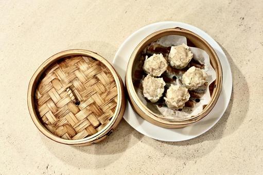 蒸篭で蒸したシウマイ 焼売,しゅうまい,点心の写真素材