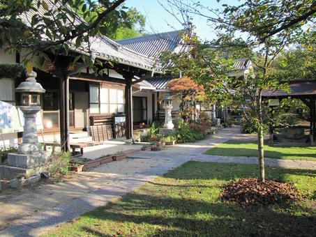 【風景写真】成願寺(広島県尾道市)の風景 【風景写真】成願寺(広島県尾道市)の風景 成願寺,曹洞宗,神社仏閣の写真素材