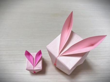 折り紙作品(ふうせんうさぎの親子)11 折り紙作品(ふうせんうさぎの親子)11 折り紙,うさぎ,ふうせんの写真素材