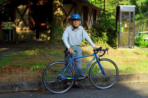 老人サイクリング 老人サイクリングの写真