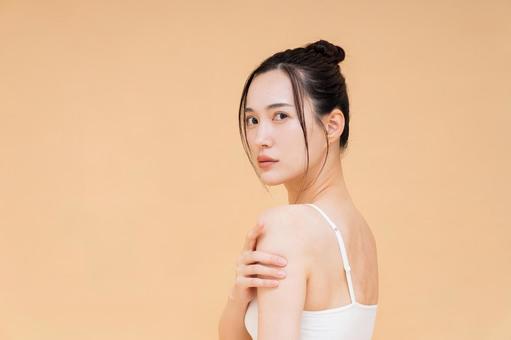 若い女性のビューティ 若い女性のビューティ スキンケア,女性,肌の写真素材