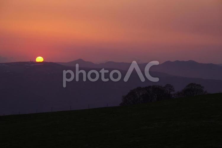 美しい夕日 マジックアワー,夕日,夕暮れの写真素材