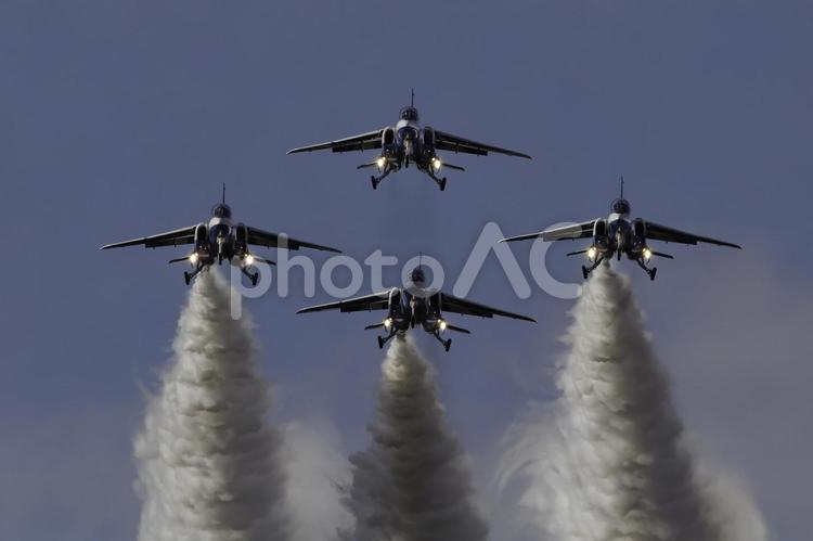 ブルーインパルス ブルーインパルス,空,航空祭の写真素材