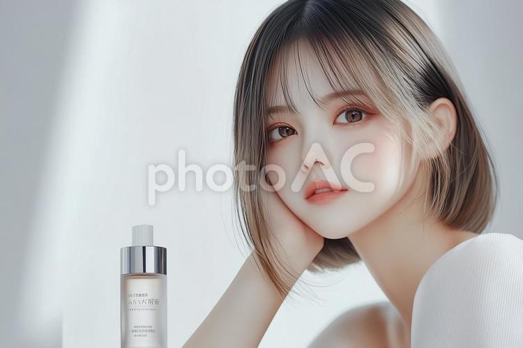 若い女性と美容スキンケアの化粧品ボトル 女性,美容,スキンケアの写真素材