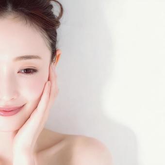 ナチュラルな美肌の女性ポートレート ナチュラルな美肌の女性ポートレートの写真